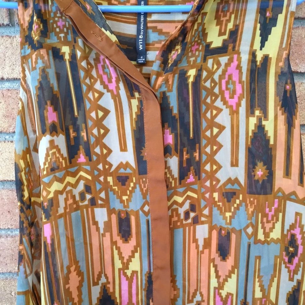 High-low Sheer Tank Top - Picture 3 of 5